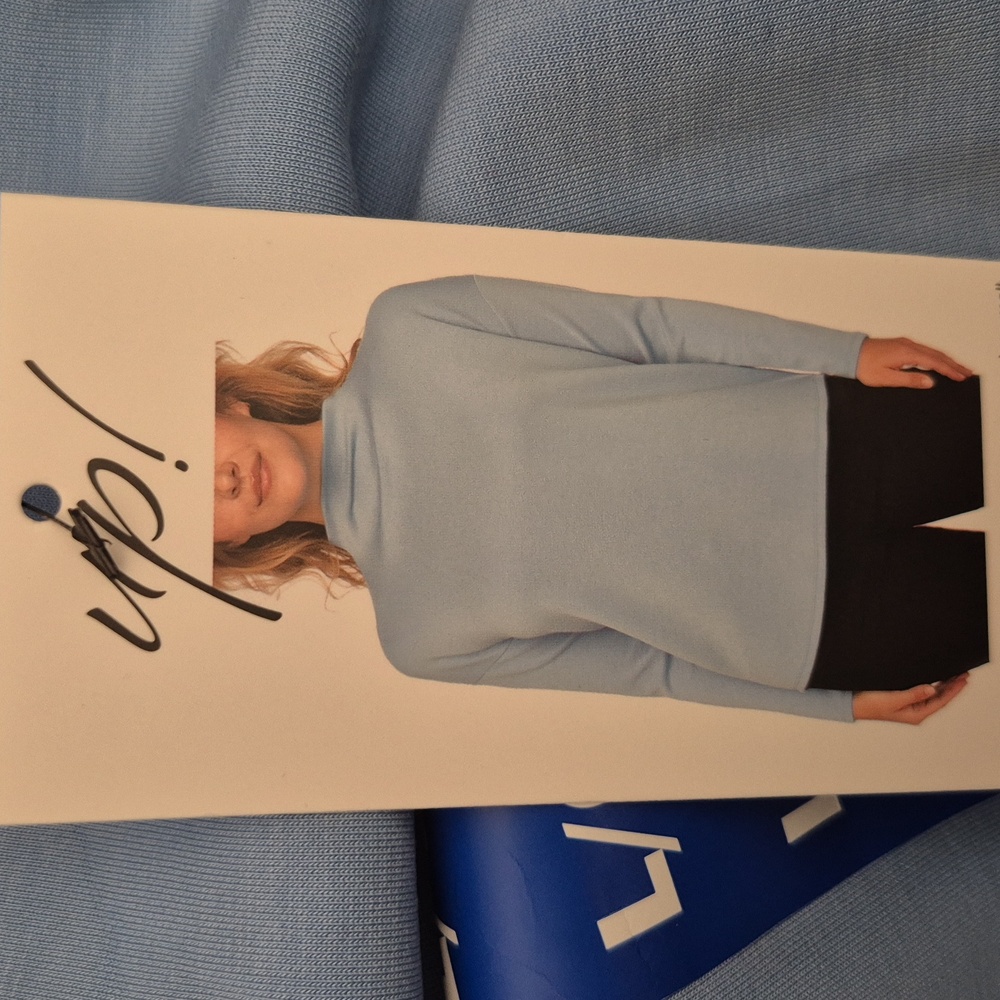 L: UP! Tencel Mock Neck Sweater light blue